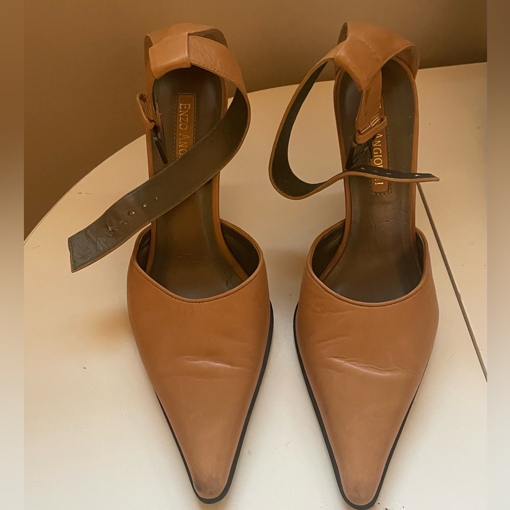 NWOT Enzo Angiolini Tan  wedged Heels